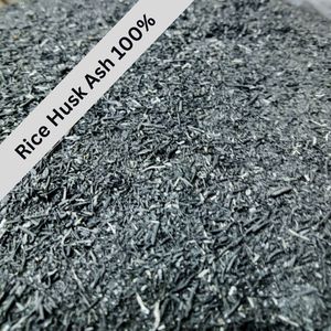 Fuente de sílice confiable y versátil Ceniza de cáscara de arroz residual agrícola de grado estándar (<5% carbono) - Product Image 1