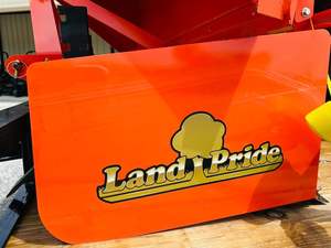 รถแทรกเตอร์ล้อ4WD สำหรับ Kubota ส่วนประกอบหลักของเครื่องยนต์และกระปุกเกียร์ที่ทนทาน - Product Image 4