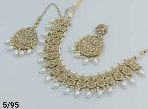 Nuevo diseño forma ovalada elegante chapado en oro tradicional gota Kundan tachonado gargantilla collar pendiente Mangtika conjunto y conjunto de joyería chica - Product Image 5