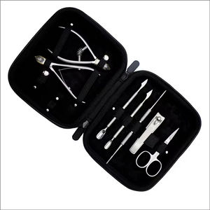 KAAMIR INSTRUMENTS Kit d'outils professionnel pour l'entretien quotidien des ongles, coupe-ongles en métal (4 en 1), logo personnalisé pour les mains et les pieds - Product Image 1