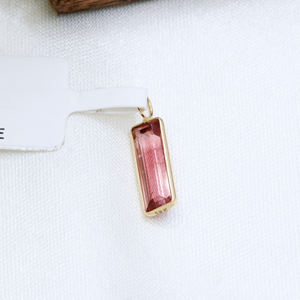 Comprar Rectángulo Natural en forma de turmalina Rosa facetada 18K oro amarillo hecho a mano mujeres colgante joyería para venta al por mayor - Product Image 1