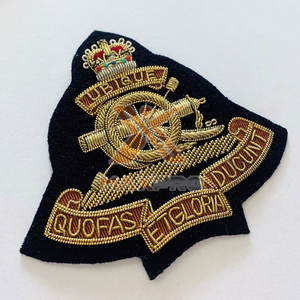 Badges brodés à la main de haute qualité, fabrication en usine, étiquettes privées - Product Image 4