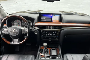 USADO EN BUEN ESTADO, VOLANTE A LA IZQUIERDA |   CONDUCCIÓN DERECHA |   LEXUS LX570 2016 - Product Image 3