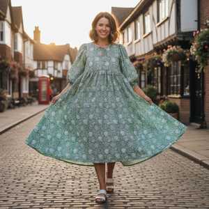 Vestido Midi Bohemio de Algodón Kyra con Estampado Floral Hecho a Mano, Vestido Elegante para Mujer con Cierre de Cordón, Estilo Mini Midi Largo - Product Image 1