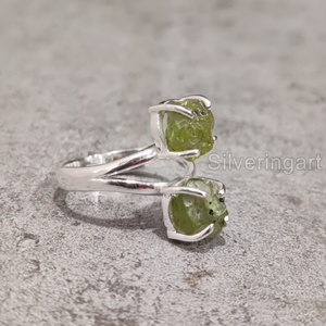 เครื่องประดับหินหยาบสำหรับผู้หญิงแหวนพลอยเพอริโดแบบธรรมชาติสำหรับวันครบรอบปีพลอยสองชั้น925แหวนเงินสเตอร์ลิง - Product Image 1