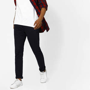 Pantalones chinos de estilo callejero de verano para hombre vendidos en fábrica Diseño clásico con decoración de bolsillo y logotipo en la cintura Nuevo artículo - Product Image 4