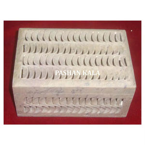 Fabricant indien de boîte à sculpter en stéatite naturelle Nouveau design Meilleure boîte à stéatite en forme de rectangle faite à la main pour dames et filles - Product Image 1