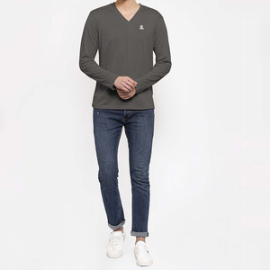 T-shirt en coton à manches longues pour homme, col en V, t-shirt à col en V, logo personnalisé, t-shirt à manches longues pour homme, col en V - Product Image 5