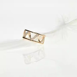 Anillo de compromiso de boda de estilo religioso de oro amarillo de 14 quilates de lujo Banda de eternidad de diamante de moissanita original Banda de apilamiento moderna - Product Image 3