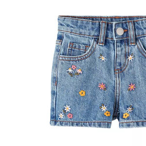 Pantalones cortos de mezclilla personalizables Vintage Summer Streetwear con logotipo bordado Diseño transpirable del fabricante - Product Image 5