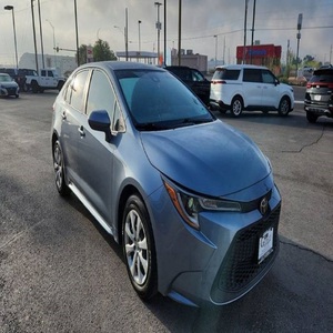 Toyota Corolla LE berline 2022, CVT, essence, sièges en cuir - Product Image 1