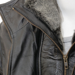 Chaqueta casual para hombre con aspecto de cuero liso, estilo moderno y sencillo para uso diario. - Product Image 5