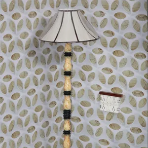 Holz stativ Stehlampe mit gelbem Schirm Moderne Stehlampe Designer Massiver hölzerner brauner Stativ ständer Hand gefertigt ohne Schirm