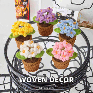 Décoration d'intérieur : Bouquet tricoté en forme de cœur, tulipes et tournesols au crochet, plantes en pot en fil et coton - Product Image 2