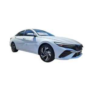 Nuevo/Usado 2025 para ELANTRA SEL 2.0L I4 Automático, Asientos de Cuero Blancos, Techo Solar Panorámico, Faros LED en Venta - Product Image 1