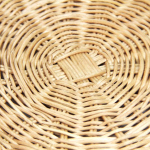 เสื่อหวายทำมือระดับพรีเมี่ยมของเวียดนามทนทานมีสไตล์และยั่งยืนสำหรับงานบ้านและการทำอาหาร - Product Image 2