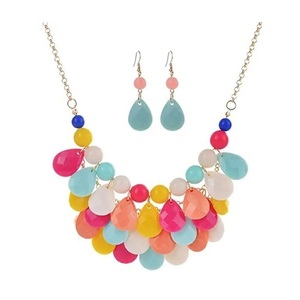 Collar de latón de resina hecho a mano personalizado de lujo para mujer, moda hermosa de alto pulido de La India, último modelo - Product Image 1