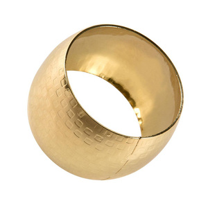 Anneau de serviette en métal rond martelé fait à la main porte-anneau de serviette décoratif de table meilleure qualité à un prix raisonnable - Product Image 4