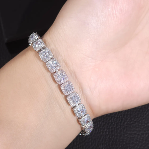 Brazalete de Tenis con Halo de Diamantes Moissanite Engastados en Plata de Ley 925, Regalo de Lujo para Novia - Product Image 1