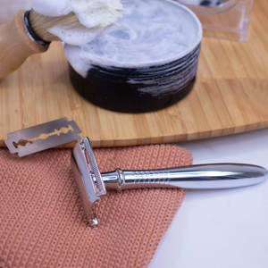 Maquinillas de afeitar de seguridad de doble filo, maquinilla de afeitar clásica para hombre, maquinillas de afeitar de mango largo de bronce para mujer, afeitadora Manual reutilizable de Metal y latón - Product Image 5