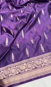 ผ้าม่านทอมือแบบดั้งเดิมสำหรับงานปาร์ตี้ ผ้าไหมซาตินบานาราซี ผ้าไหมมาชรู ผ้าซารี ทอแบบจาการ์ด พร้อมผ้าพาลลูเนื้อดี เสื้อคลุมป้องกันแสงแดด - Product Image 3