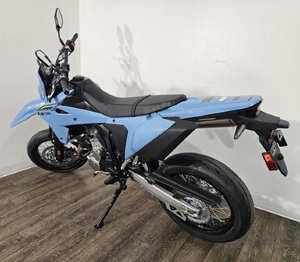 Motocicleta Deportiva Supermoto DR-Z4SM 2025 Nueva, Inyección de Combustible, Refrigeración Líquida, Monocilíndrica, Alto Rendimiento - Product Image 5