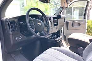 CHEVROLET EXPRESS 3500 SPORTSMOBILE 2010 D'OCCASION CÔTÉ GAUCHE/CÔTÉ DROIT - Product Image 4