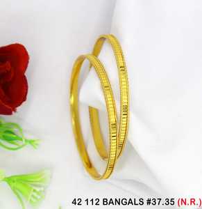 Brazaletes de metal de elegancia cultural para exhibiciones de boutique Brazaletes étnicos artesanales para líneas de joyería hechas a mano - Product Image 2