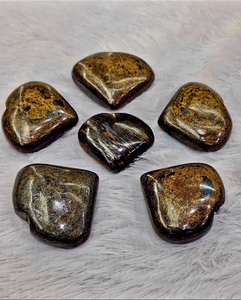 Cœur en cristal de bronzite pour la méditation - Articles de cristal de qualité supérieure pour le Vastu à la maison et articles de Feng Shui pour la bonne fortune - Idéal pour la Pooja - Product Image 2
