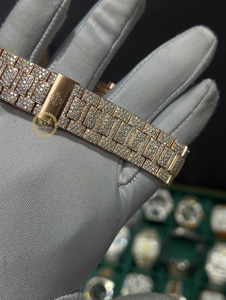 นาฬิกาหรูหราประดับเพชรเต็มหน้าปัด ผลิตจากเพชรเลี้ยงในห้องปฏิบัติการ ระดับ VVS VS ระบบอัตโนมัติ ดีไซน์เนอร์ สำหรับผู้ชายและผู้หญิง - Product Image 3