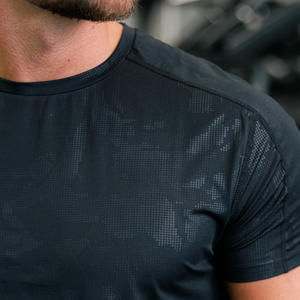 เสื้อยืดรัดรูปสำหรับผู้ชายเสื้อออกกำลังกายผ้าฝ้าย100% ลายพรางชุดออกกำลังกายเล่นกีฬาแห้งเร็วระบายอากาศได้ดีเลือกโลโก้ได้ตามต้องการ - Product Image 6