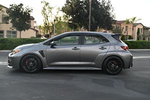 Toyota GR Corolla Edición Circuit 2023, Gasolina, Bajo Kilometraje - Product Image 3