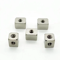 Type Cuivre Nickelé Métal Micro Connecteur Air Rectangle M5 Filetage Filetage Interne Té Filetage Interne Quatre Voies M5/M6
