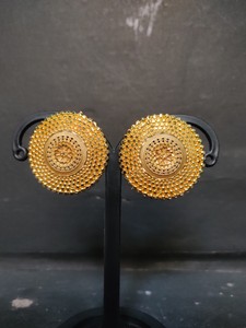 Boucles d'oreilles de qualité supérieure serties de boucles d'oreilles plaquées or 22CT bijoux pour femmes portées par les exportateurs indiens - Product Image 3