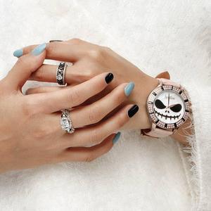 Montre à quartz Jeulia Magic at Midnight Skull Design avec cadran en nacre et bracelet en cuir rose - Product Image 5