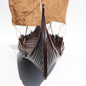 Modèle de bateau traditionnel en bois OSEBERG VIKING CLINKER HULL - de haute qualité, fabriqué au Vietnam - Product Image 4