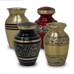 Urne souvenir intemporelle pour les cendres humaines Urne souvenir de finition naturelle pour les services commémoratifs funéraires Urne de crémation pour adultes en laiton - Product Image 3