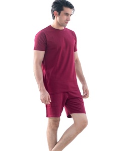 ชุดเซ็ตเสื้อยืดผ้าแคนวาสถักสีเบอร์กันดีแบบลำลอง ระบายอากาศได้ดี เอวยางยืด และกางเกงขาสั้นสำหรับผู้ชาย - Product Image 1