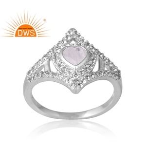 Anillo de piedras preciosas de topacio blanco y Luna arcoíris Natural Chapado en paladio de Plata de Ley 925 con diseño de textura, fabricante de joyería personalizada - Product Image 2
