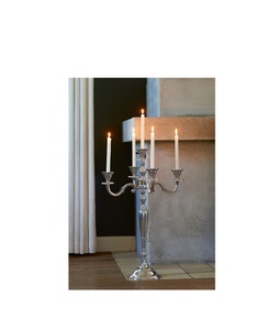 Candélabre unique en métal design avec bras torsadés pour décoration créative de maison moderne et arrangement de bougie d'événement - Product Image 5