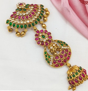 Juego de Joyería para el Cabello con Diseño de Flores Kundan Choti, Clásico para Novias, para Compromisos, Bodas y Ocasiones Festivas, de Latón para Mujer - Product Image 3