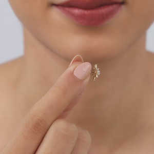 Boucles d'oreilles dorées Empress Solitaire - Product Image 3