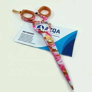 Ciseaux de coiffure professionnels en acier inoxydable pour salon de coiffure avec lames tranchantes et design coloré élégant - Product Image 6