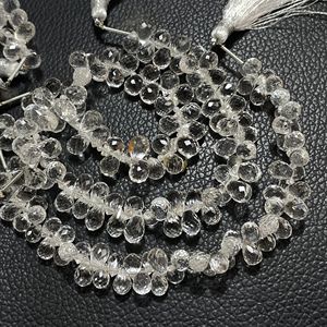 Venta al por mayor facetado forma de lágrima Topacio blanco Briolette cuentas de piedras preciosas naturales piedra no tratada 7-8,5 MM agujeros de taladro lateral 6 pulgadas - Product Image 4