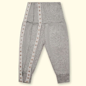 Ropa de Dormir Unisex para Adultos con Cierre Trasero, 100% Algodón, para Uso Hospitalario, Diseño con Detección de Agujas, para Necesidades Especiales - Product Image 5