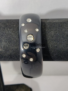 Elegante brazalete de resina para oficina, accesorio diario hecho a mano con estilo de Tradebyd - Product Image 2