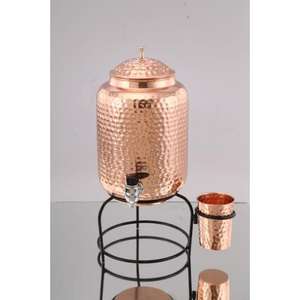 Dispensador de agua de cobre hecho a mano de aspecto moderno con material de larga duración Fácil de usar Ideal para servir agua y uso diario en la cocina - Product Image 3