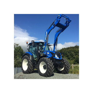 Moteur diesel à faibles émissions pour tracteur intelligent Dynamic EcoDrive 2022, plate-forme ergonomique pour le conducteur et commandes à affichage intelligent - Product Image 1