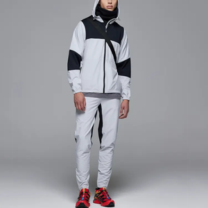 ชุดวอร์มซิปผู้ชายคอลเลคชั่นใหม่ เสื้อแจ็คเก็ตกันลมสำหรับฤดูหนาว กางเกงขายาว ลายพิมพ์สีชมพู ชุดกีฬา น้ำหนักเบา ทนทานต่อการสึกหรอ - Product Image 1