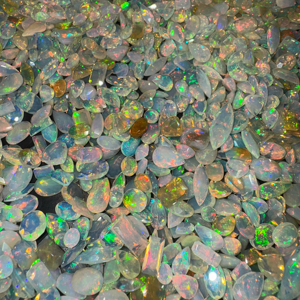 Piedras preciosas facetadas sueltas de 2-5 quilates de ópalo etíope natural de alta calidad - Product Image 1